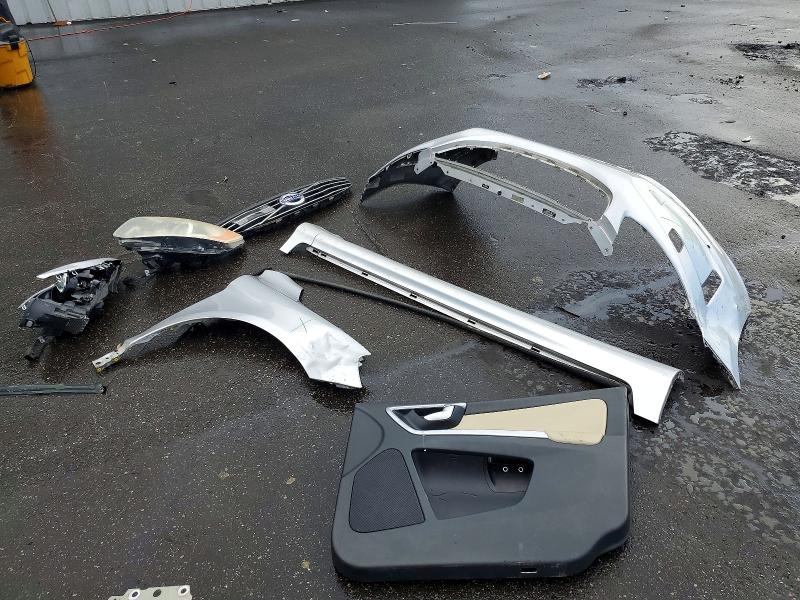 Продажа на аукционе авто 2016 Volvo Xc60, vin: YV449MRM4G2876649, номер лота: 64295916