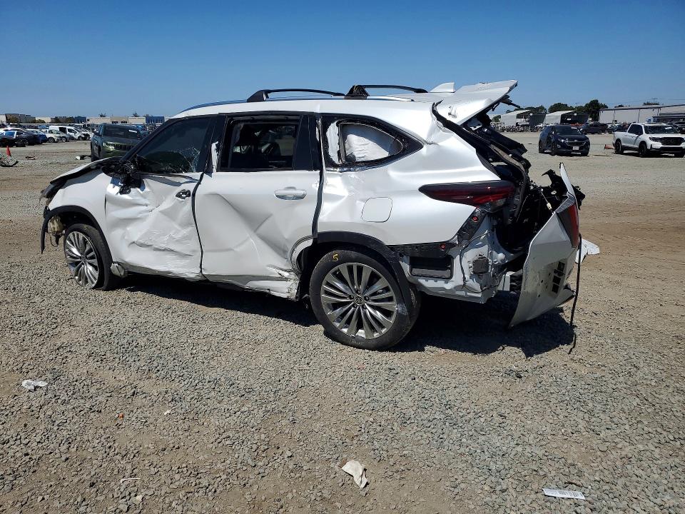 2024 Toyota Highlander მანქანა იყიდება აუქციონზე, vin: 5TDKDRAH7RS052712, აუქციონის ნომერი: 66823586