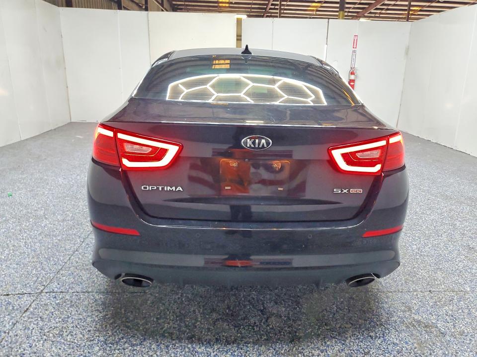 66444806 :رقم المزاد ، 5XXGR4A7XFG512928 vin ، 2015 Kia Optima مزاد بيع