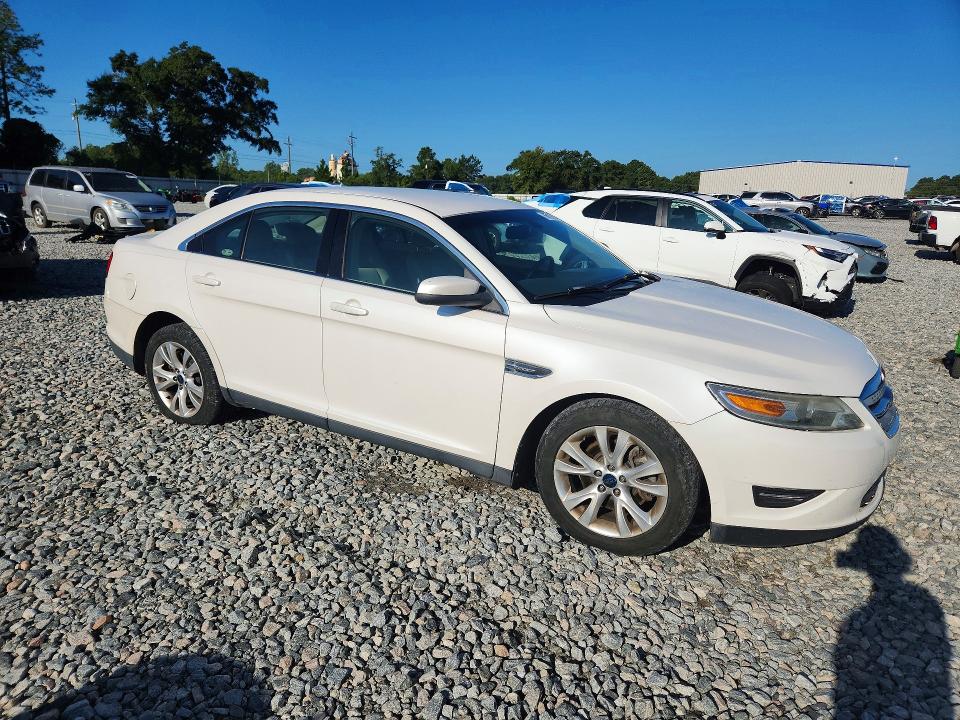 2010 Ford Taurus მანქანა იყიდება აუქციონზე, vin: 1FAHP2EW0AG105370, აუქციონის ნომერი: 66710786
