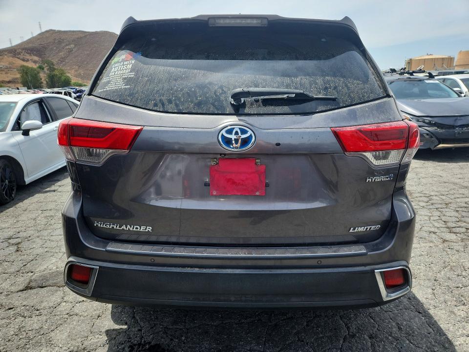 63435966 :رقم المزاد ، 5TDDGRFH9JS045984 vin ، 2018 Toyota Highlander Hybrid مزاد بيع