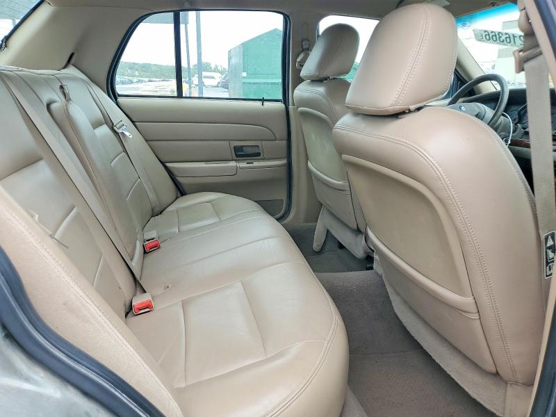 65216366 :رقم المزاد ، 2FAFP74W43X130761 vin ، 2003 Ford Crown Victoria مزاد بيع