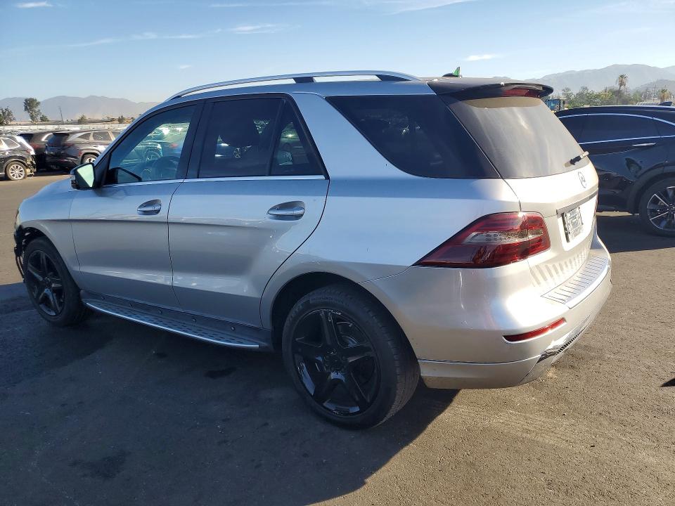 Продажа на аукционе авто 2015 Mercedes-benz Ml, vin: 4JGDA5JB2FA502647, номер лота: 65293446