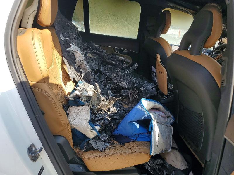 64056566 :رقم المزاد ، YV4A22PL0H1163552 vin ، 2017 Volvo Xc90 مزاد بيع
