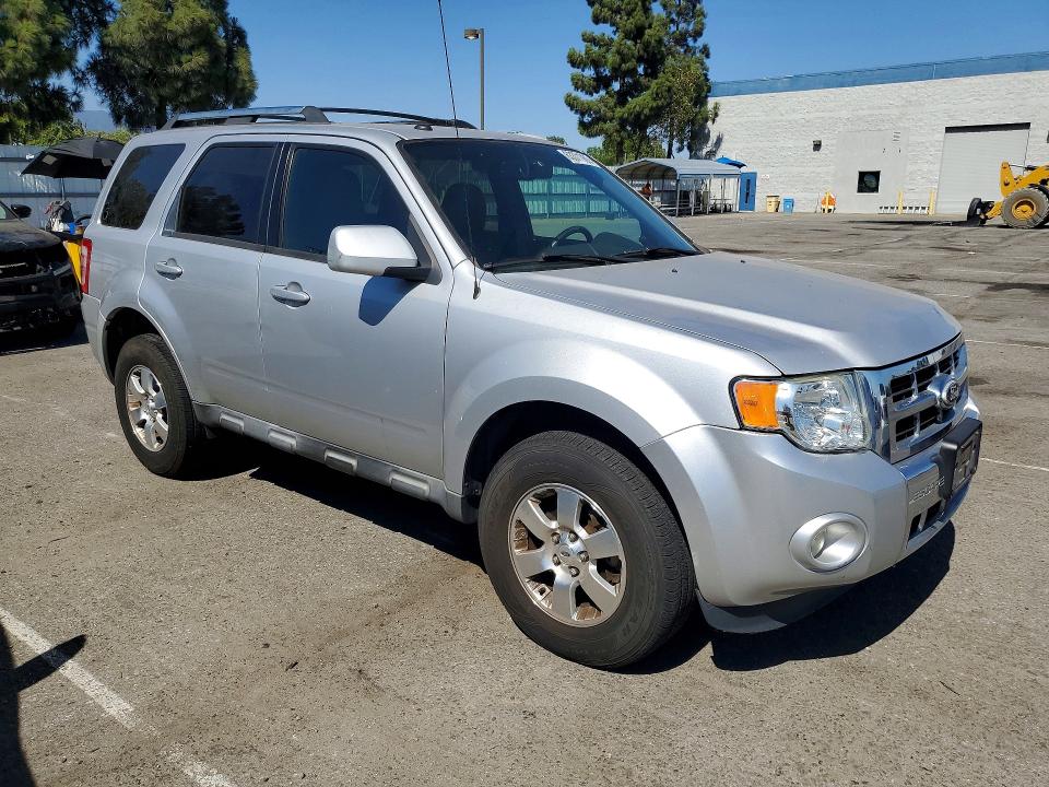 63371986 :رقم المزاد ، 1FMCU0EG2BKA69122 vin ، 2011 Ford Escape مزاد بيع