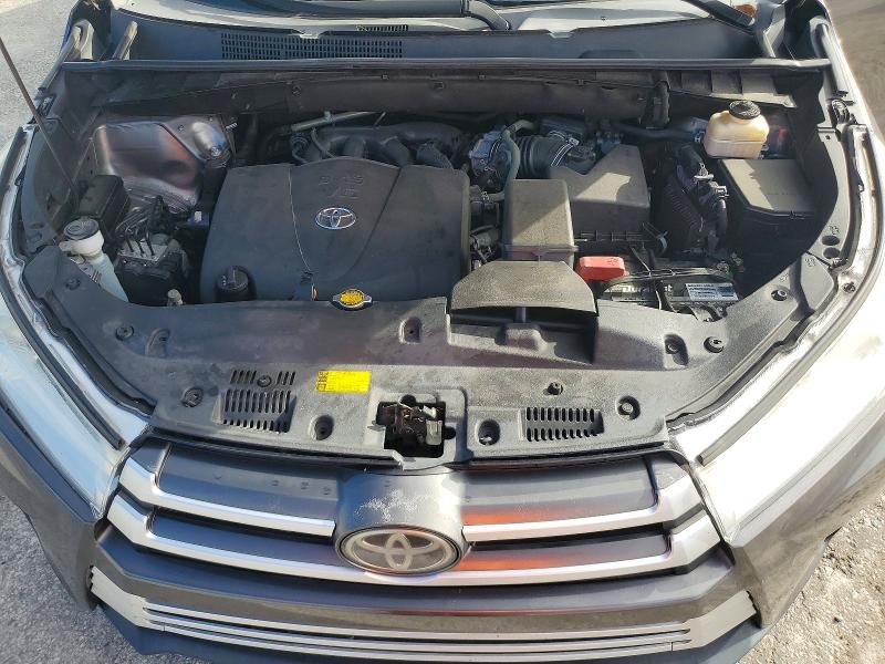 63860026 :رقم المزاد ، 5TDBZRFH7HS416118 vin ، 2017 Toyota Highlander مزاد بيع