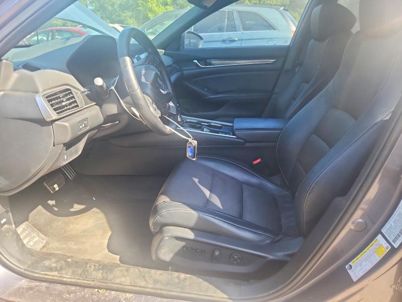 Продажа на аукционе авто 2018 Honda Accord, vin: 1HGCV1F3XJA215288, номер лота: 65135476