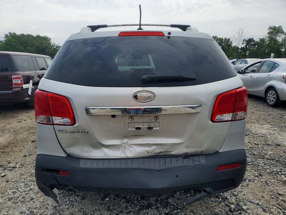 2013 Kia Sorento მანქანა იყიდება აუქციონზე, vin: 5XYKTDA62DG355570, აუქციონის ნომერი: 65149466
