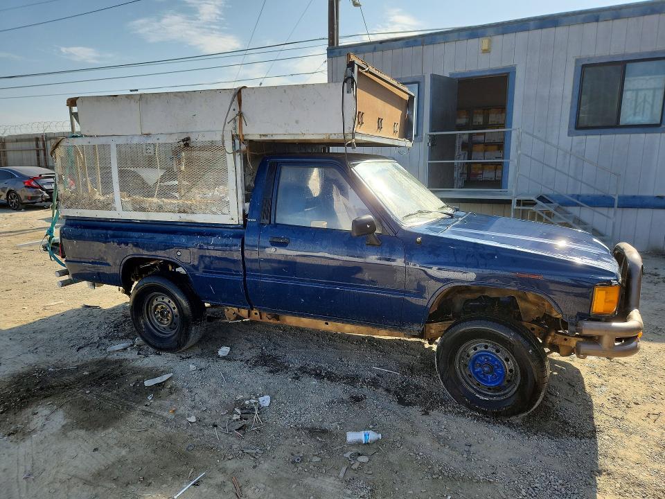 Продажа на аукционе авто 1987 Toyota Pickup, vin: JT4RN50R2H5108879, номер лота: 63623966
