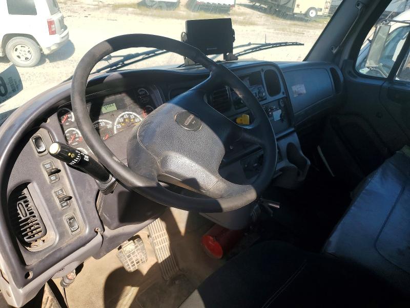 Продажа на аукционе авто 2014 Freightliner M2, vin: 1FVACXCY4EHFY6983, номер лота: 65043046