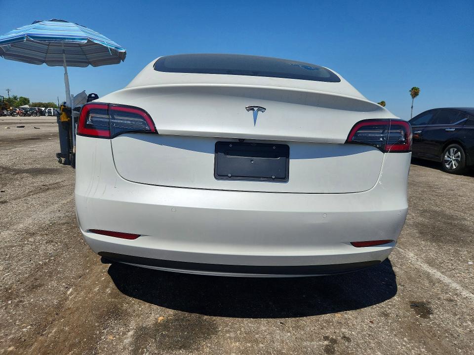63573556 :رقم المزاد ، 5YJ3E1EA3MF995127 vin ، 2021 Tesla Model 3 مزاد بيع
