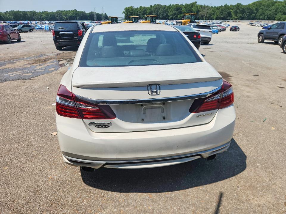 64047466 :رقم المزاد ، 1HGCR2F55GA180390 vin ، 2016 Honda Accord مزاد بيع