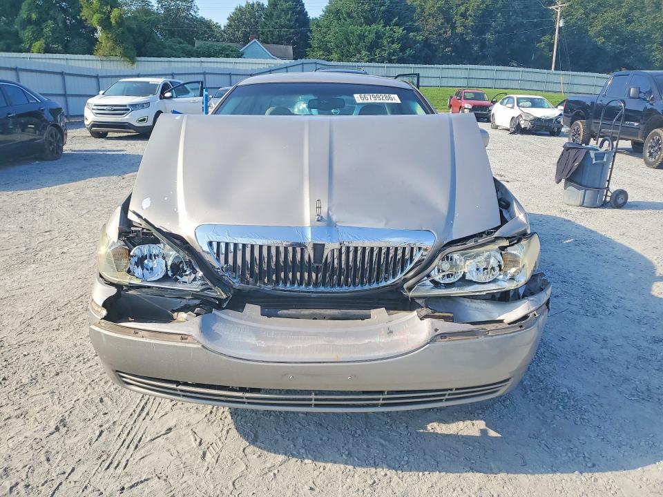 Aukcja sprzedaży 2003 Lincoln Town Car, vin: 1LNHM82W33Y670506, numer aukcji: 66799286