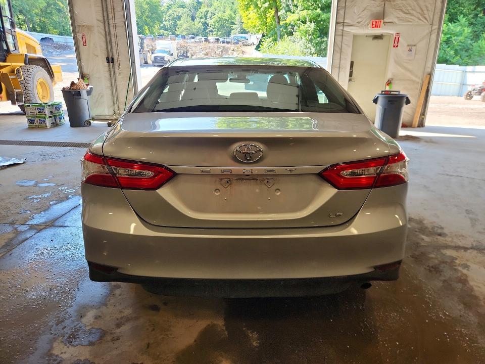 Aukcja sprzedaży 2018 Toyota Camry, vin: 4T1B11HK5JU642656, numer aukcji: 64735196