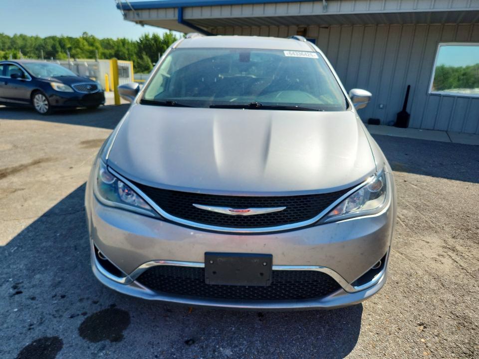 Продажа на аукционе авто 2017 Chrysler Pacifica, vin: 2C4RC1BG3HR576780, номер лота: 64336426