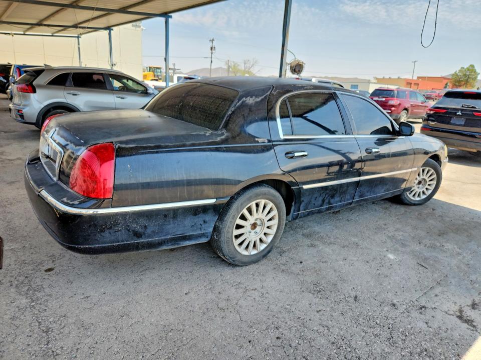 Aukcja sprzedaży 2008 Lincoln Town Car, vin: 2LNHM82V98X639453, numer aukcji: 64384876