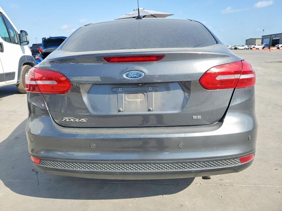 2018 Ford Focus მანქანა იყიდება აუქციონზე, vin: 1FADP3H28JL321729, აუქციონის ნომერი: 63642436