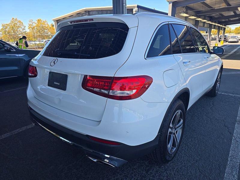 67045836 :رقم المزاد ، WDC0G4JB7GF050155 vin ، 2016 Mercedes-benz Glc مزاد بيع