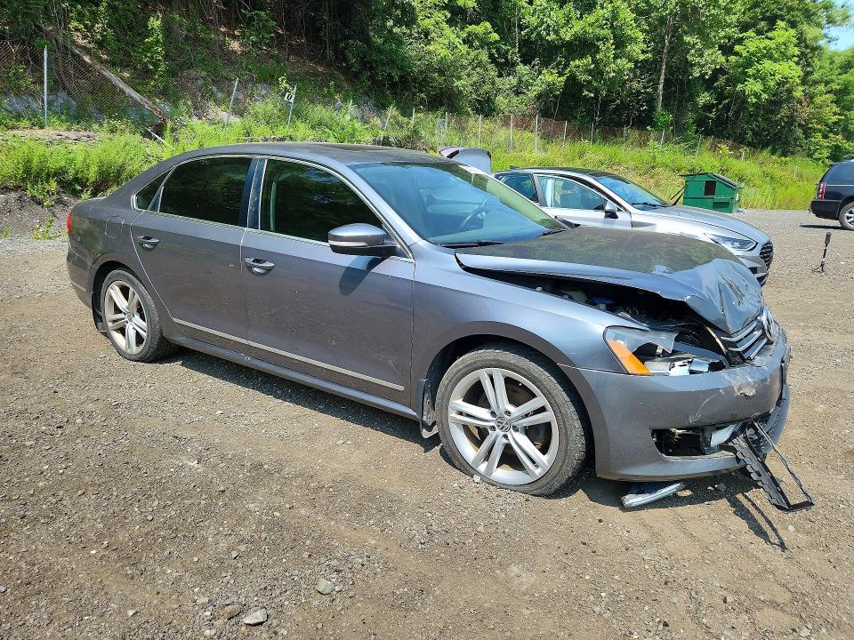 Продажа на аукционе авто 2015 Volkswagen Passat, vin: 1VWCV7A33FC052999, номер лота: 64199846