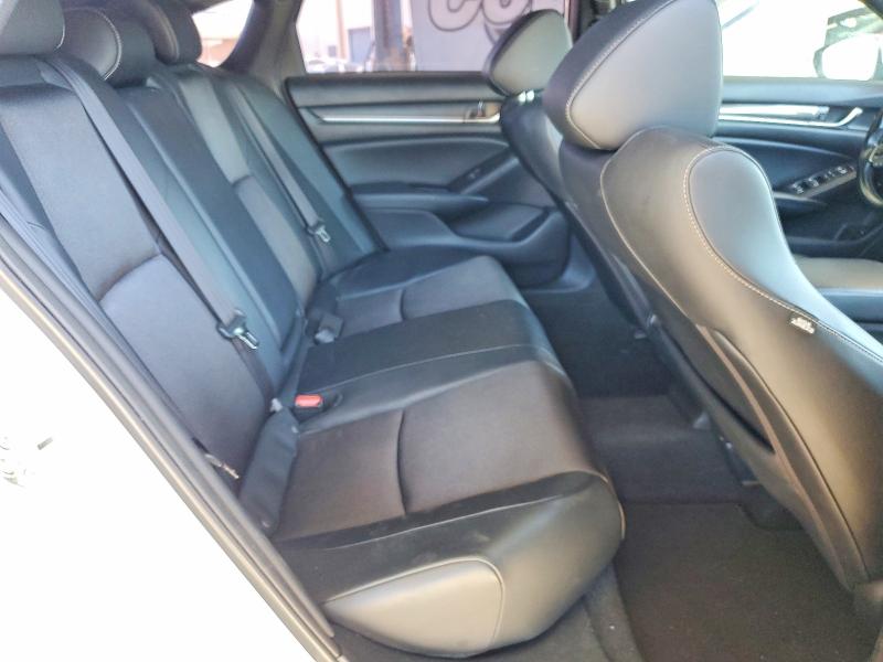 65284706 :رقم المزاد ، 1HGCV1F38JA147833 vin ، 2018 Honda Accord مزاد بيع