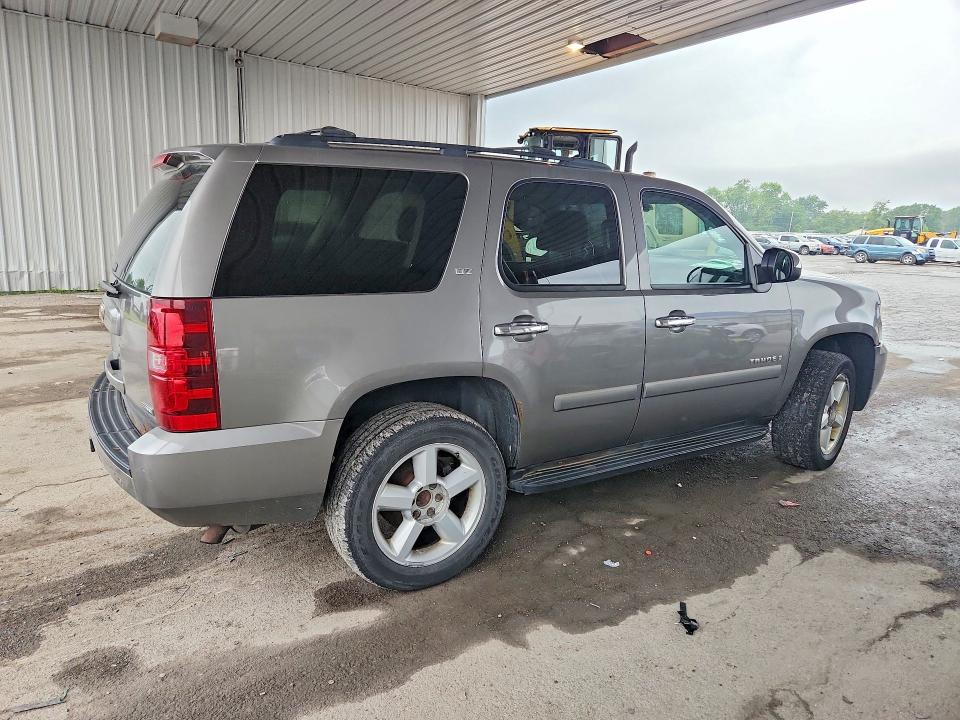 2008 Chevrolet Tahoe მანქანა იყიდება აუქციონზე, vin: 1GNFK13088J167550, აუქციონის ნომერი: 64744046