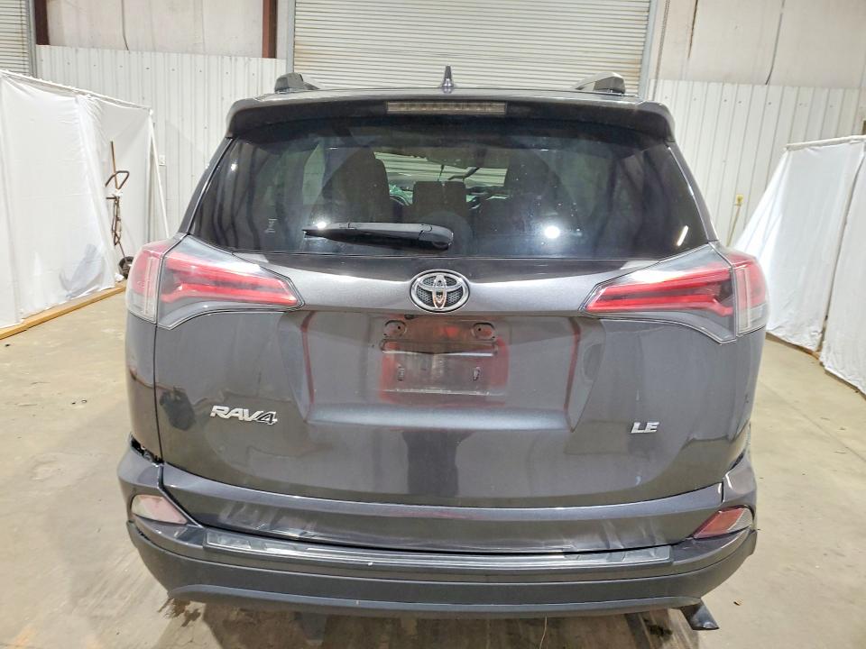 2018 Toyota Rav4 მანქანა იყიდება აუქციონზე, vin: JTMZFREV3JJ153840, აუქციონის ნომერი: 63508846