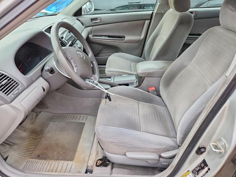 64020636 :رقم المزاد ، 4T1BF32K75U602199 vin ، 2005 Toyota Camry مزاد بيع