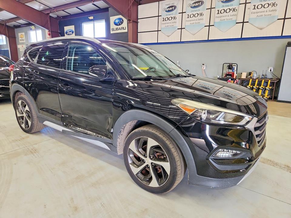 66744166 :رقم المزاد ، KM8J33A22HU391522 vin ، 2017 Hyundai Tucson مزاد بيع