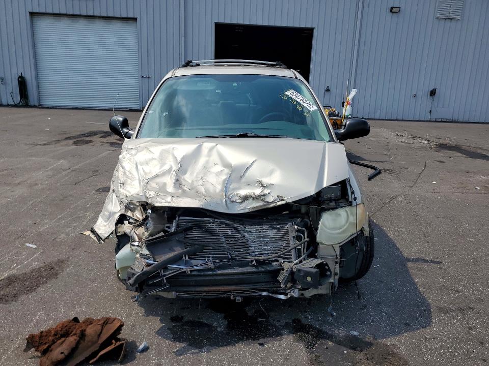 63476576 :رقم المزاد ، 2C8GP64L75R120374 vin ، 2005 Chrysler Town & Country مزاد بيع