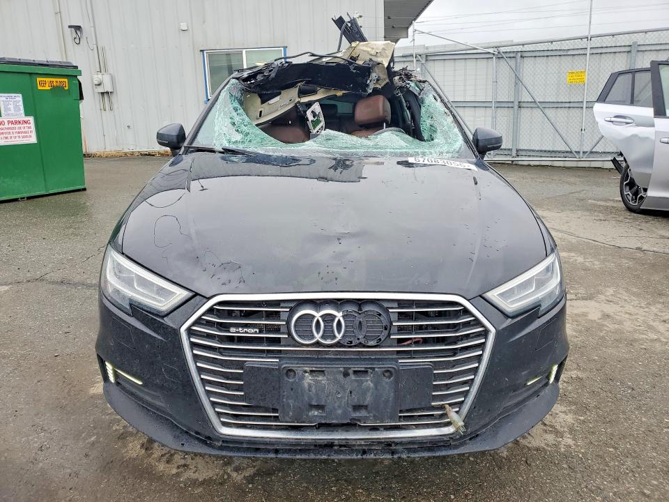2017 Audi A3 მანქანა იყიდება აუქციონზე, vin: WAUTPBFFXHA044073, აუქციონის ნომერი: 67083056