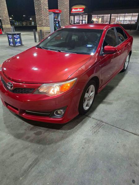 65232036 :رقم المزاد ، 4T1BF1FK3EU736321 vin ، 2014 Toyota Camry مزاد بيع