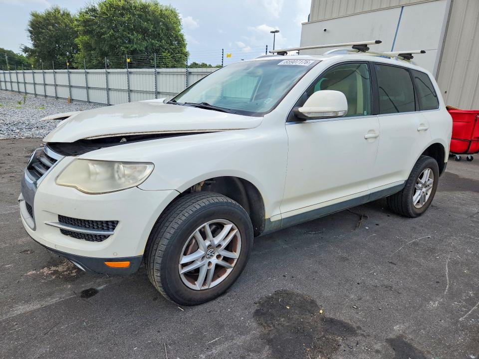 Auction sale of the 2010 Volkswagen Touareg, vin: WVGBF7A93AD002005, lot number: 65907176