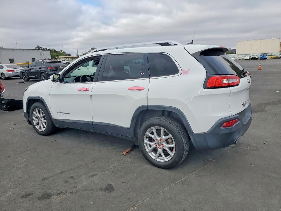 64927756 :رقم المزاد ، 1C4PJLCB2GW113692 vin ، 2016 Jeep Cherokee مزاد بيع