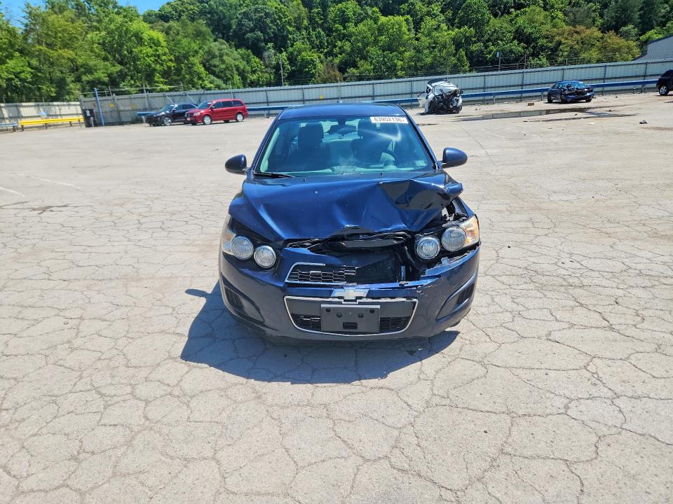 63952136 :رقم المزاد ، 1G1JA5SG8G4177674 vin ، 2016 Chevrolet Sonic مزاد بيع