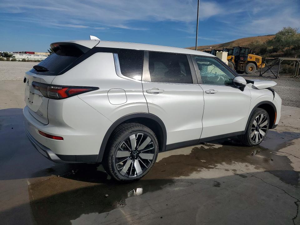 Продажа на аукционе авто 2025 Mitsubishi Outlander, vin: JA4J4VA85SZ037533, номер лота: 65721676