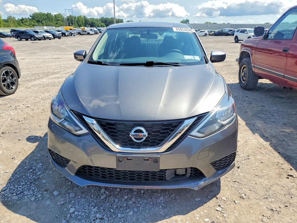 63654046 :رقم المزاد ، 3N1AB7AP9JY337070 vin ، 2018 Nissan Sentra مزاد بيع