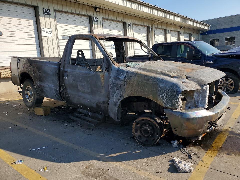 67101766 :رقم المزاد ، 1FTNF21L03ED31533 vin ، 2003 Ford F250 مزاد بيع