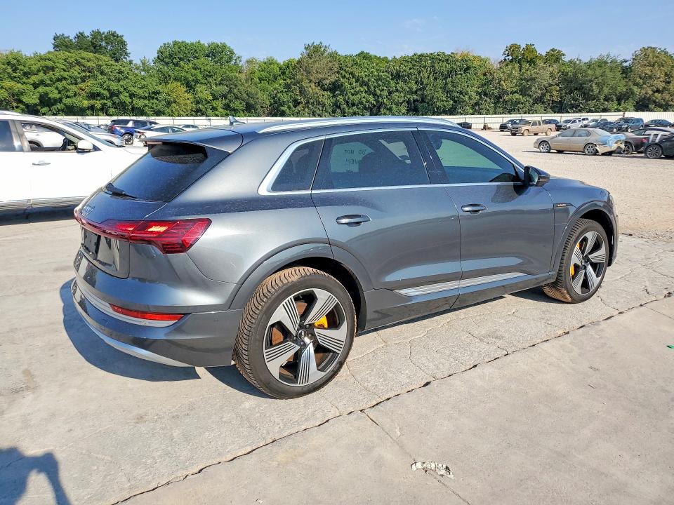 Aukcja sprzedaży 2019 Audi E-tron, vin: WA1VAAGE3KB007357, numer aukcji: 63803976