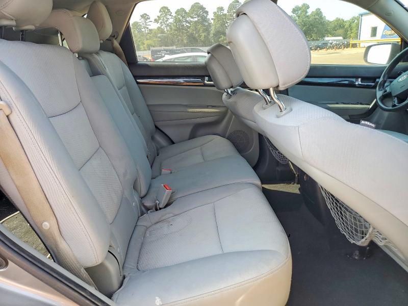 63801806 :رقم المزاد ، 5XYKT3A17BG034815 vin ، 2011 Kia Sorento مزاد بيع