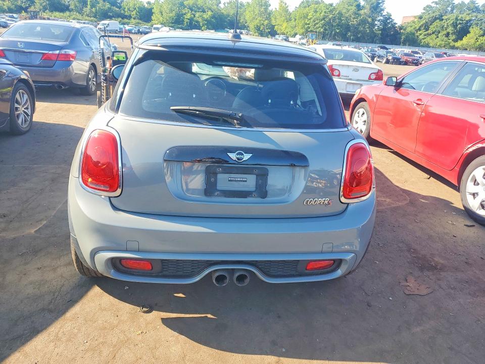 2017 Mini Cooper მანქანა იყიდება აუქციონზე, vin: WMWXP7C35H2C61665, აუქციონის ნომერი: 64095646