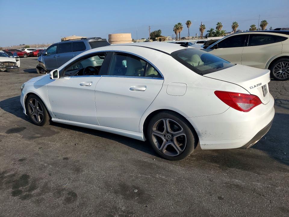 65029996 :رقم المزاد ، WDDSJ4EB6JN683338 vin ، 2018 Mercedes-benz Cla مزاد بيع