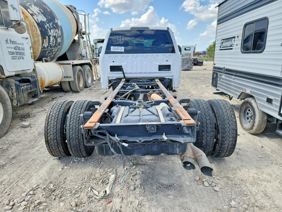 63449126 :رقم المزاد ، 1FD0X5HT1HEB81370 vin ، 2017 Ford F550 مزاد بيع