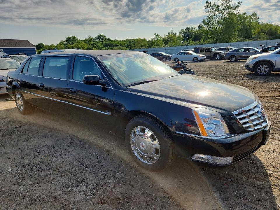 64498946 :رقم المزاد ، 1GEEK90Y59U550219 vin ، 2009 Cadillac Professional Chassis مزاد بيع