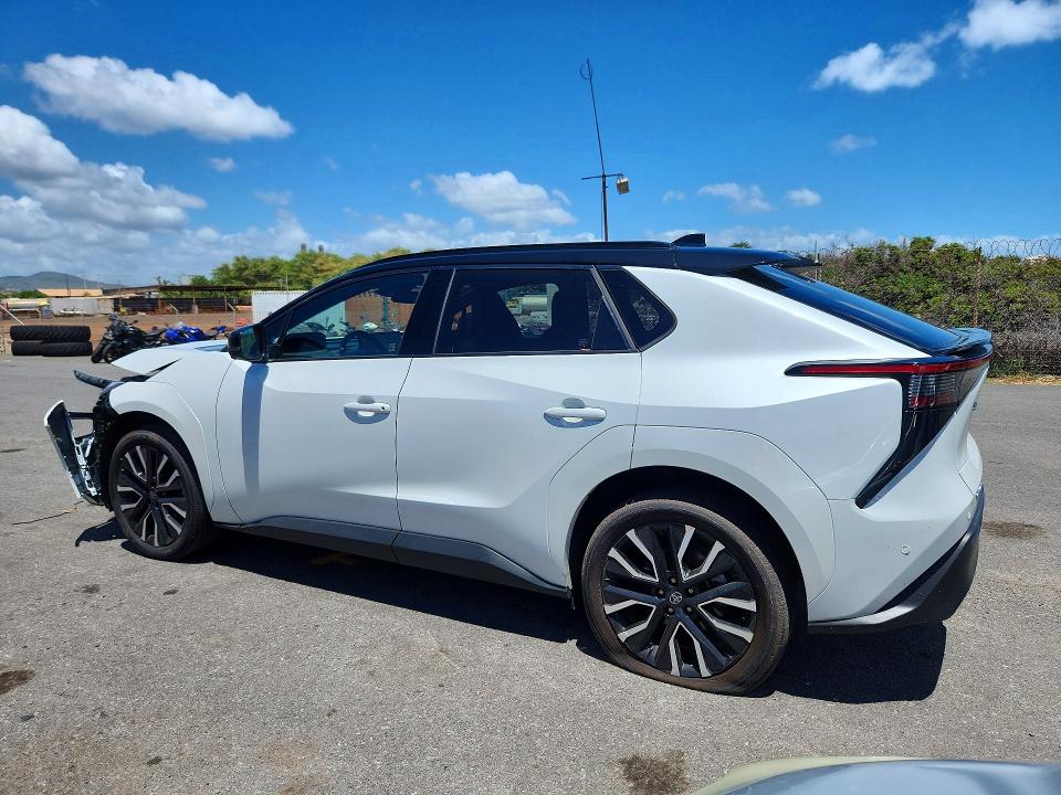 67039976 :رقم المزاد ، JTMBDAFB0TA004687 vin ، 2026 Toyota Bz مزاد بيع