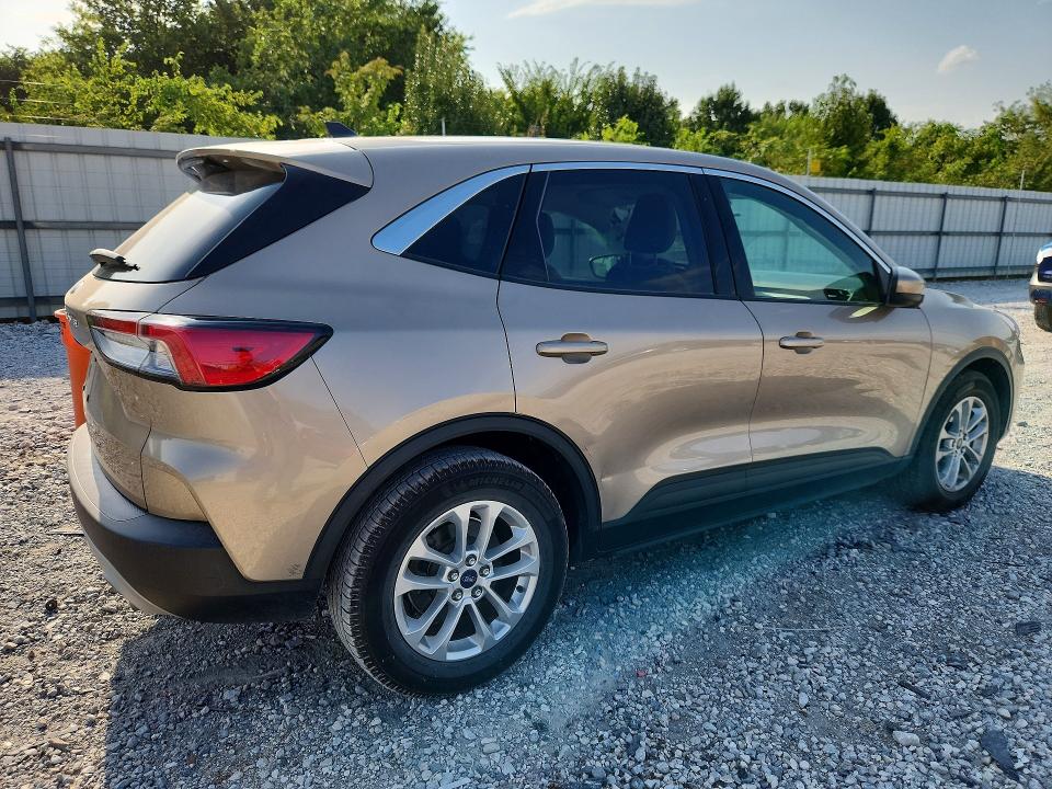 Auction sale of the 2021 Ford Escape, vin: 1FMCU0G60MUB17681, lot number: 64122086