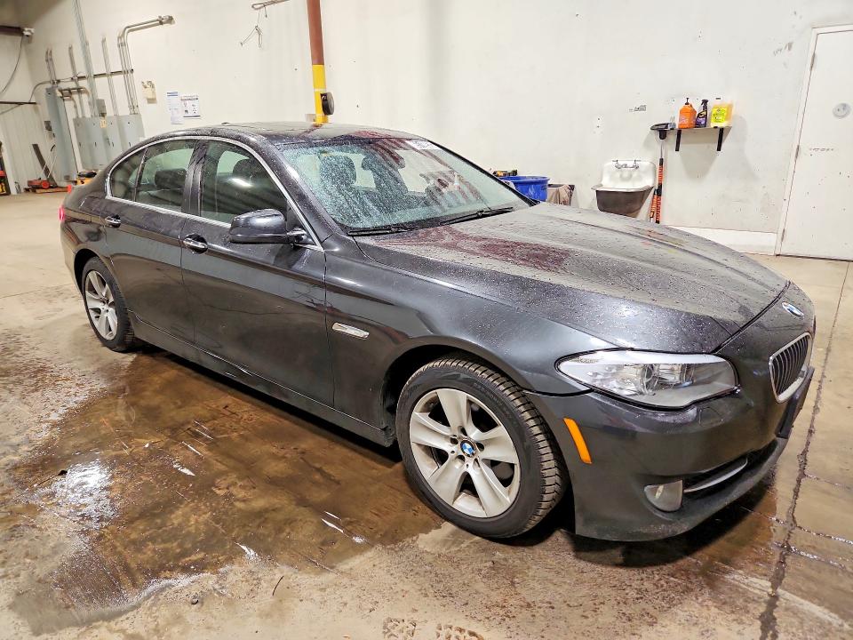 65169526 :رقم المزاد ، WBAXH5C56DD110008 vin ، 2013 Bmw 528 مزاد بيع