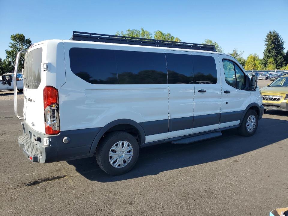 65329236 :رقم المزاد ، 1FBZX2ZM7FKA94402 vin ، 2015 Ford Transit مزاد بيع