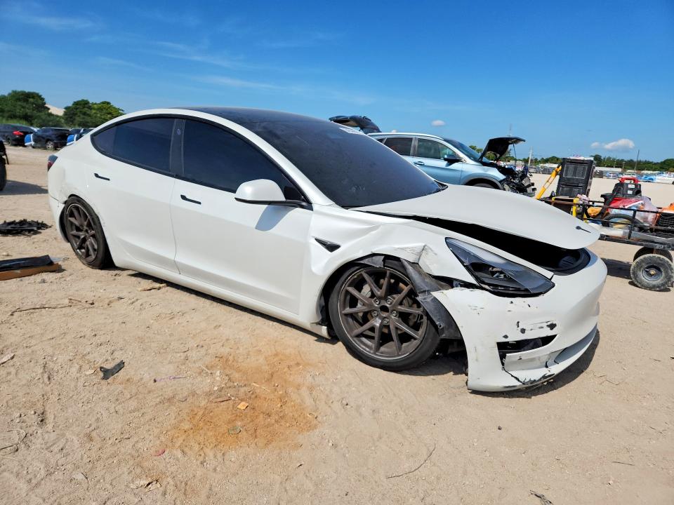 Auction sale of the 2023 Tesla Model 3, vin: 5YJ3E1EA9PF493081, lot number: 64844696