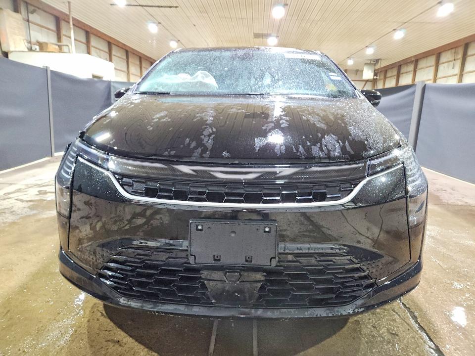 65257296 :رقم المزاد ، 2C4RC1GG4VR557126 vin ، 2027 Chrysler Pacifica مزاد بيع