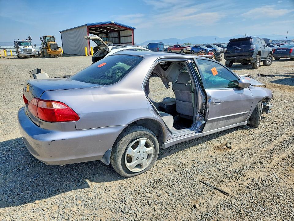 66037846 :رقم المزاد ، JHMCG5552YC032709 vin ، 2000 Honda Accord مزاد بيع